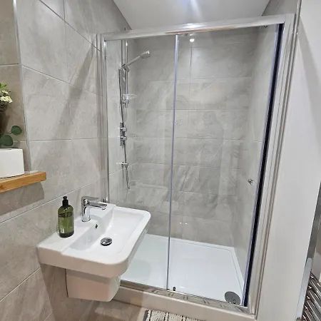 2-bedroom In Centre Διαμέρισμα