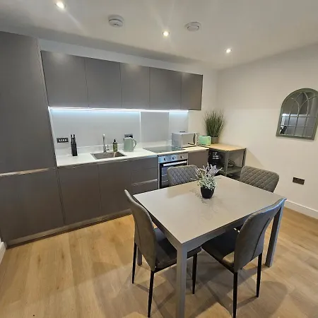 Διαμέρισμα 2-bedroom In Centre *