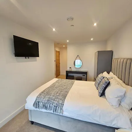2-bedroom In Centre Λιντς